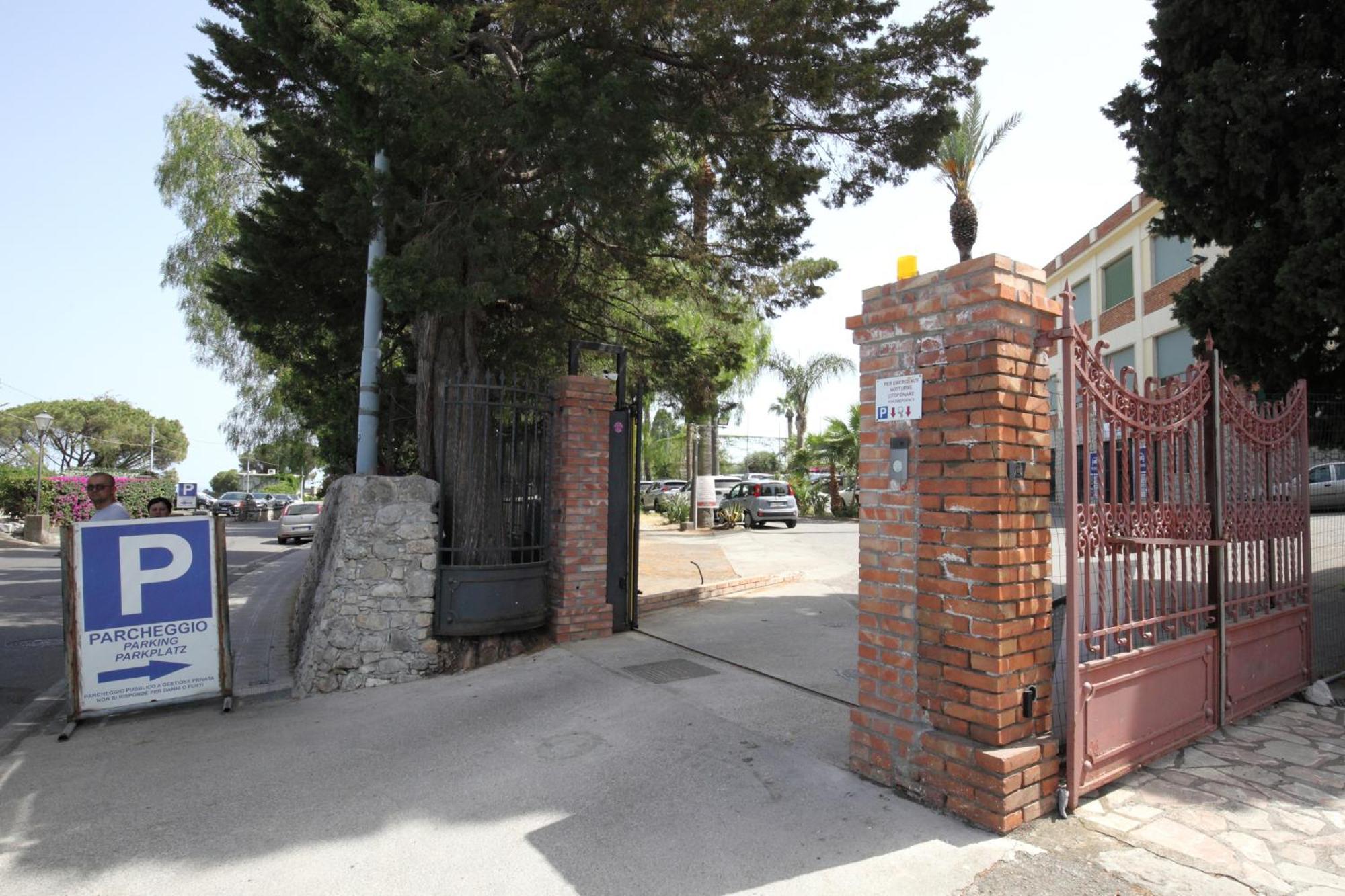 Lady Hill Panzió Taormina Kültér fotó